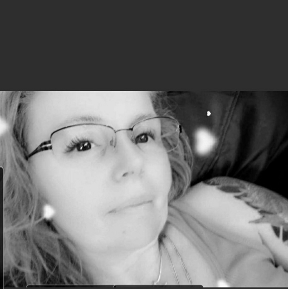 Meet your Posher, Tracey - Picture 2 of 4